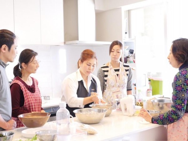デモと各自で切ったり煮たり、実習形式で作ります。