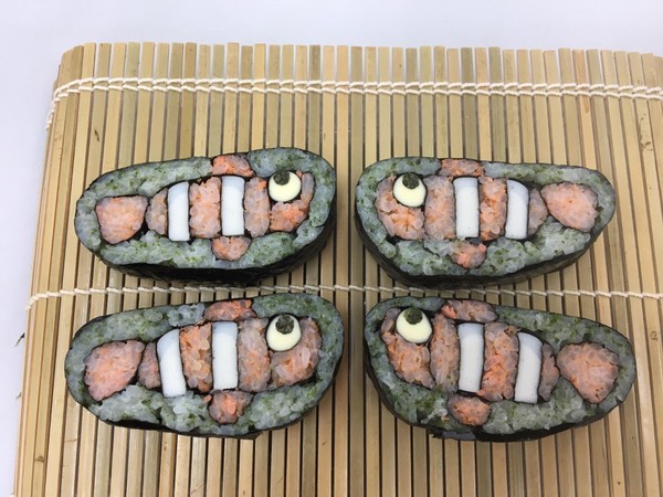 可愛いクマノミのデコ巻きずし