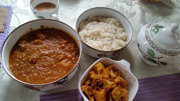 チキンカレーとアルゴビ(^_^)