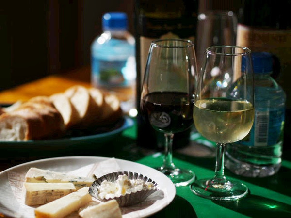 ある日のチーズ教室。この日はイタリアチーズのお勉強。