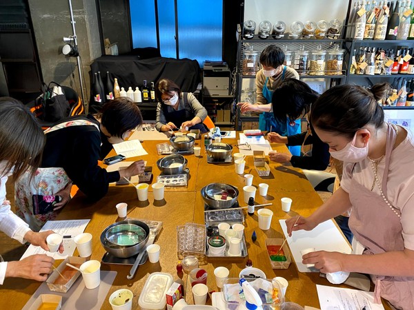 西麻布スタジオでのワークショップの様子