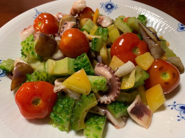 夏野菜とタコのガーリック炒め
