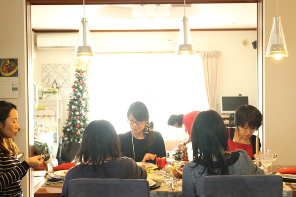 クリスマスのパーティーレッスン。お食事タイム。