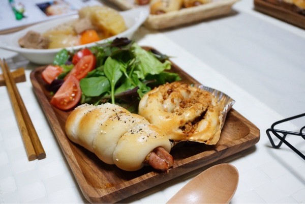 ご試食には、ヘルシーなスープ、サラダ、珈琲をおつけします。