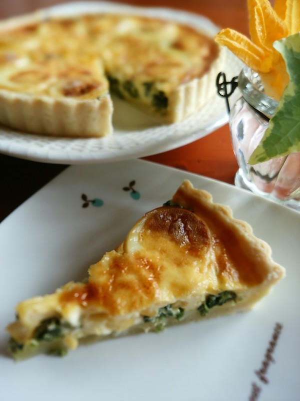ほうれんそうと茹で卵のキッシュ