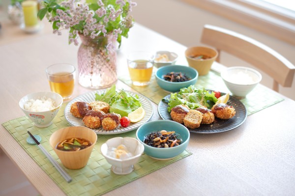 料理の基本から家庭の味を丁寧にお伝えしています。