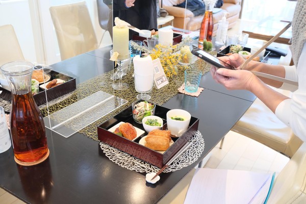松花弁当箱を折敷に見立てて。このままお花見に行きたい！