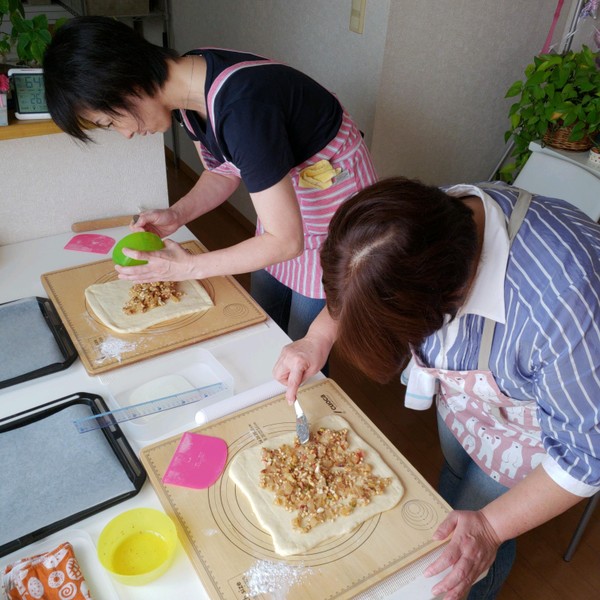 みなさん、真剣に取り組んでいらっしゃいます。