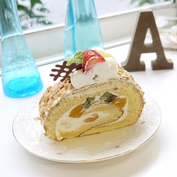 フルーツロールケーキ