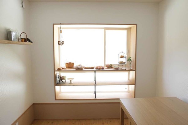 自然光がたくさん入るお部屋でお待ちしております♡
