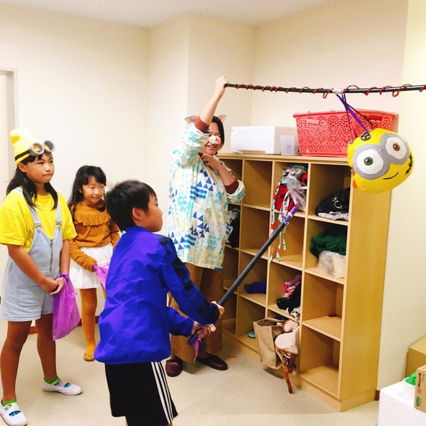 親子ハロウィン☆レッスン後のお楽しみ。ピニャータ割り