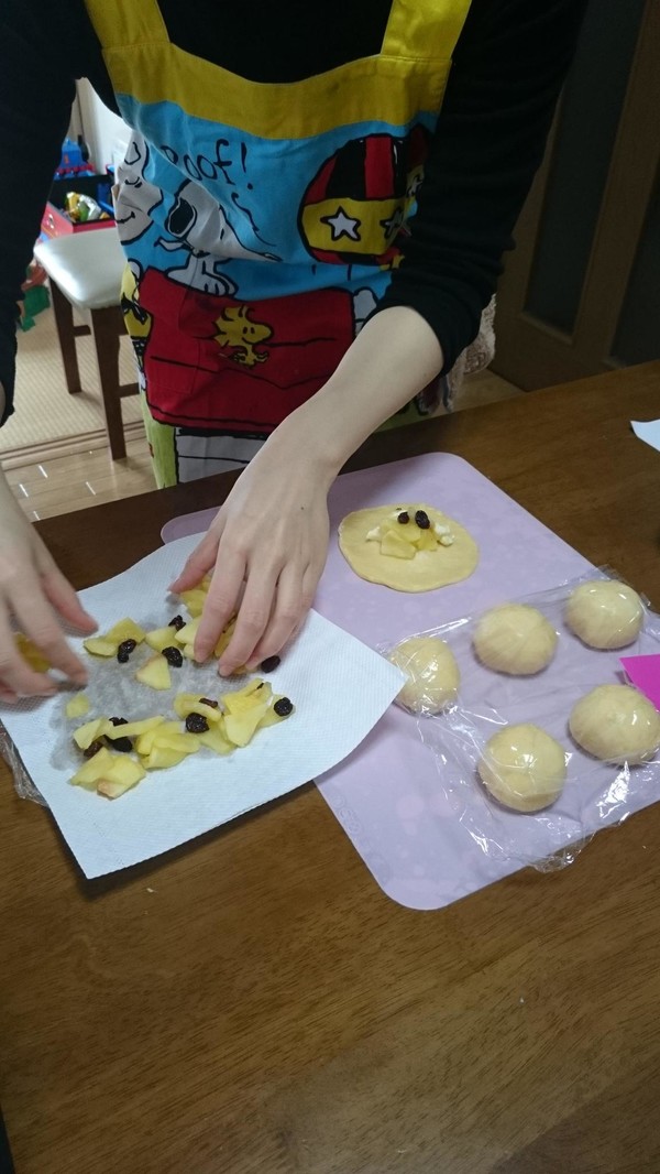 中に入れる具材も作っていただきます