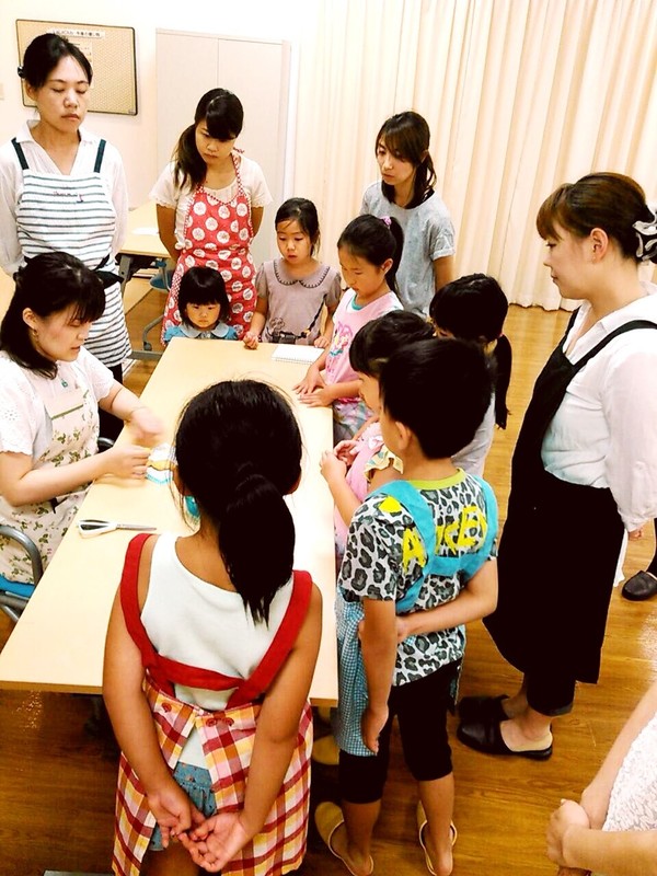 写真に対春夏冬休みにはお子様対象レッスンも開催しています。