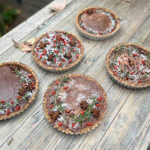 チョコとスパイスのロータルトケーキ