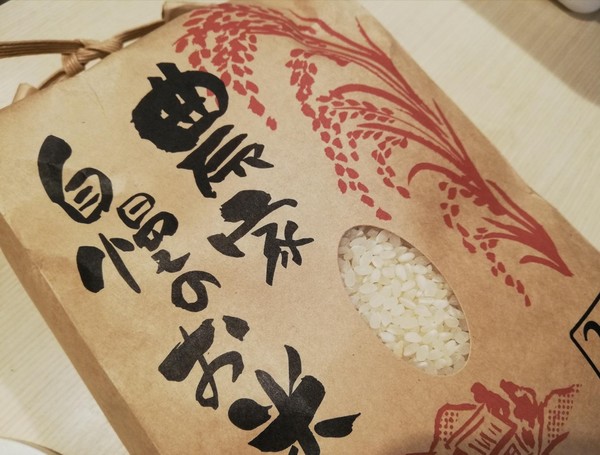 教室で