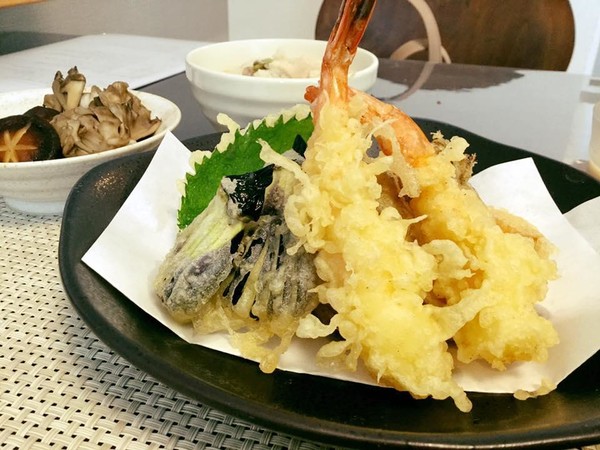 サクサクに仕上がる揚げ物のコツもお伝えしています♪