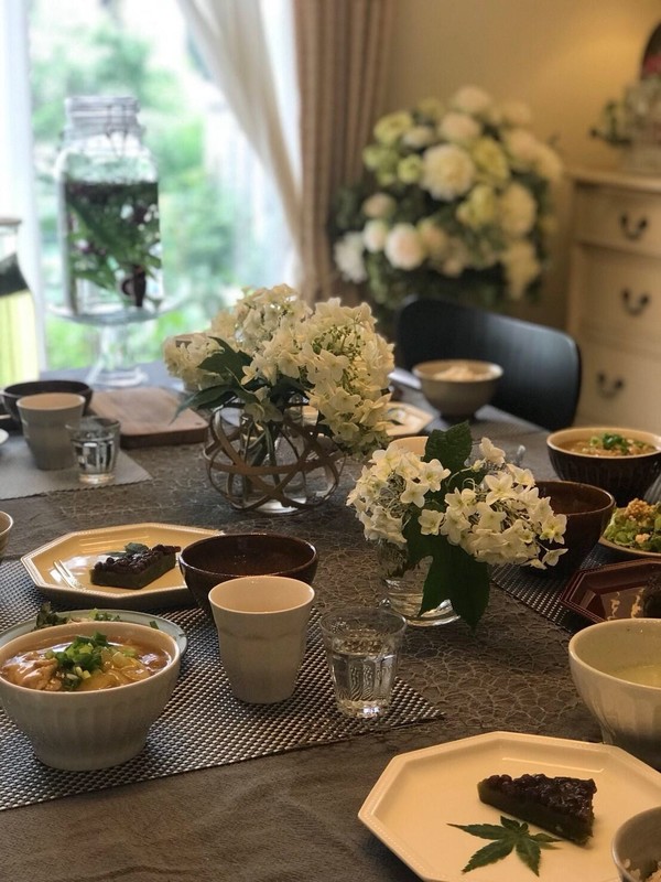 2019年６月和食器コーデ。庭で育てた有機ハーブをお茶に⭐︎