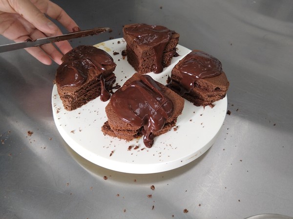レッスン風景　ハートのチョコレートケーキ