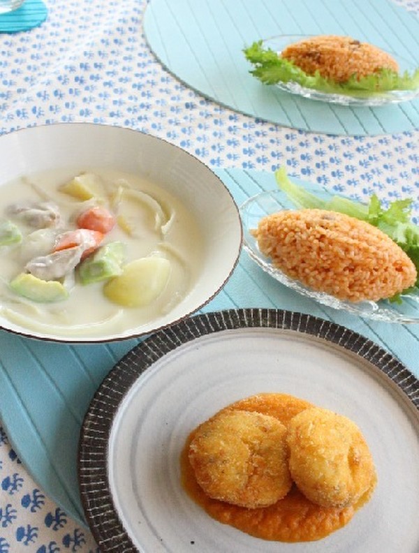 洋食屋さん、B級グルメといった楽しいレッスンもあります。