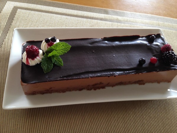 グリオットのチョコレートケーキ