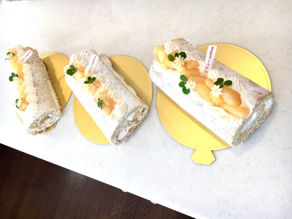アップルティーロールケーキ