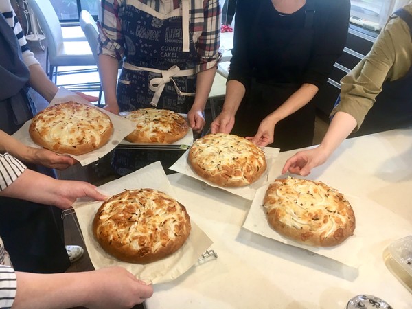 スモークチーズとペッパーのフォカッチャ