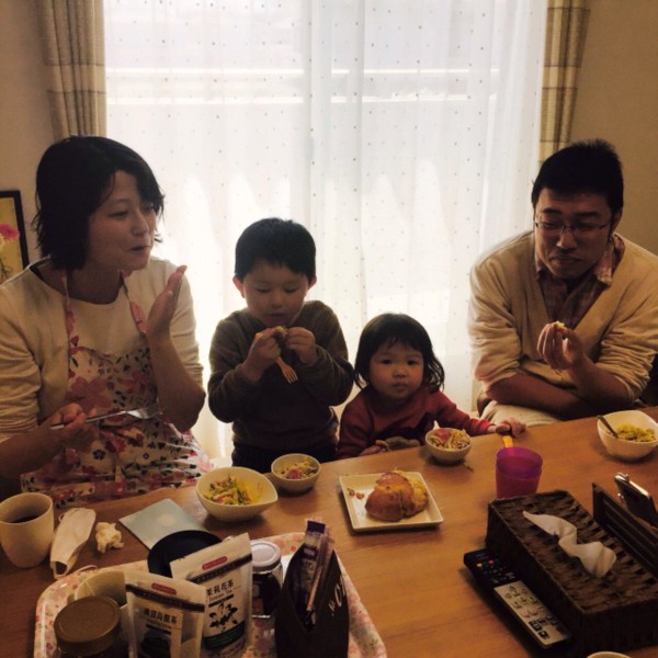 焼きあがったパンでおこさまたちとのランチ♪