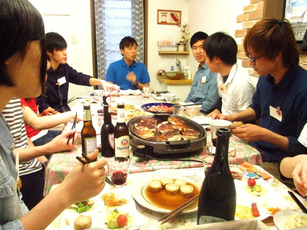 韓国からの留学生とホームパーティー形式でレッスンしました。