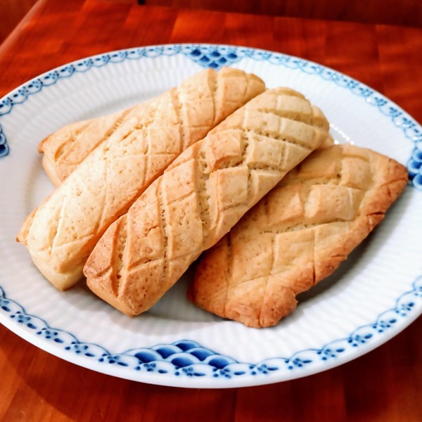 スティックメロンパン