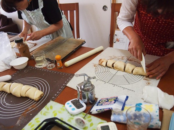 シナモンロール作成中