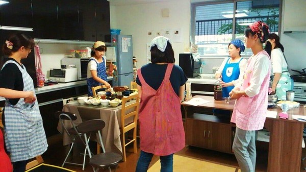 調理のほか盛り付け、コーディネートの技術も身につきます。