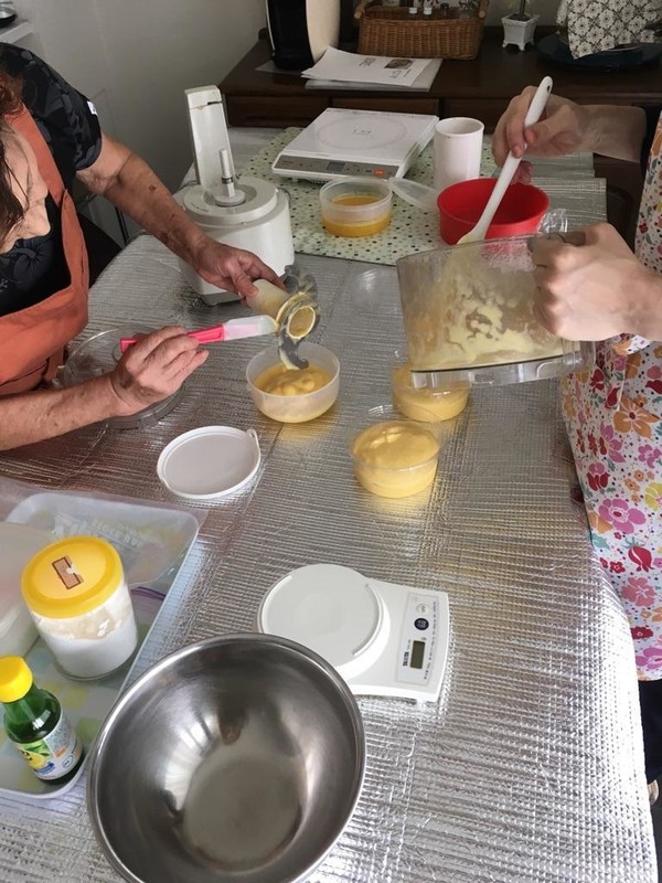 幅広い年齢の方が一緒に作業した楽しいひと時でした。
