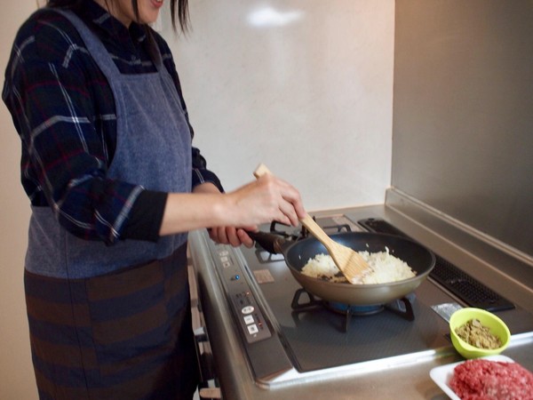 フィリングから作っていただきます。