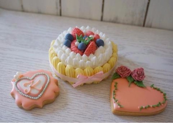 ケーキ型のアイシングクッキーが作れます