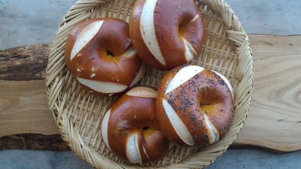 プレッツェルベーグルはあっという間に出来上がる時短レシピ。