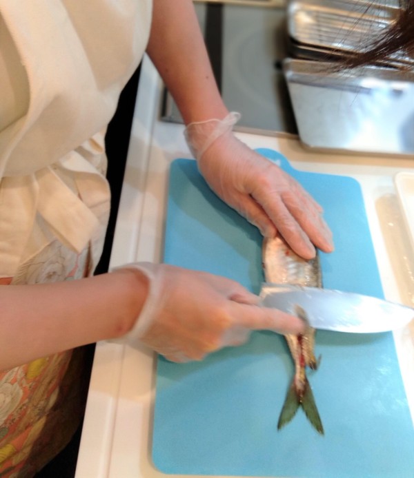 魚さばきに挑戦！