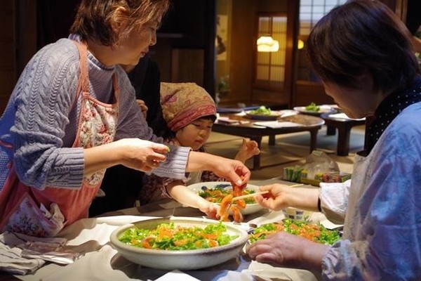 京都町家　旬の魚を丸ごと生かす料理教室　桜鱒