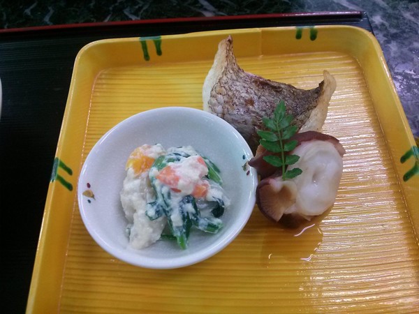 春日鯛の若狭焼き
生蛸の柔らか桜煮