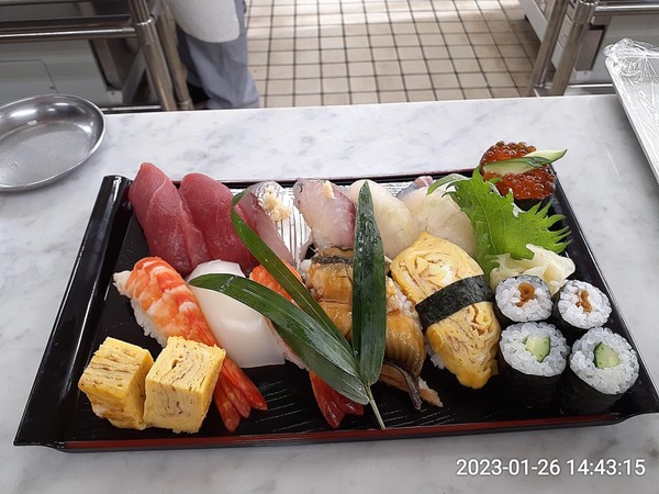 寿司盛り付け