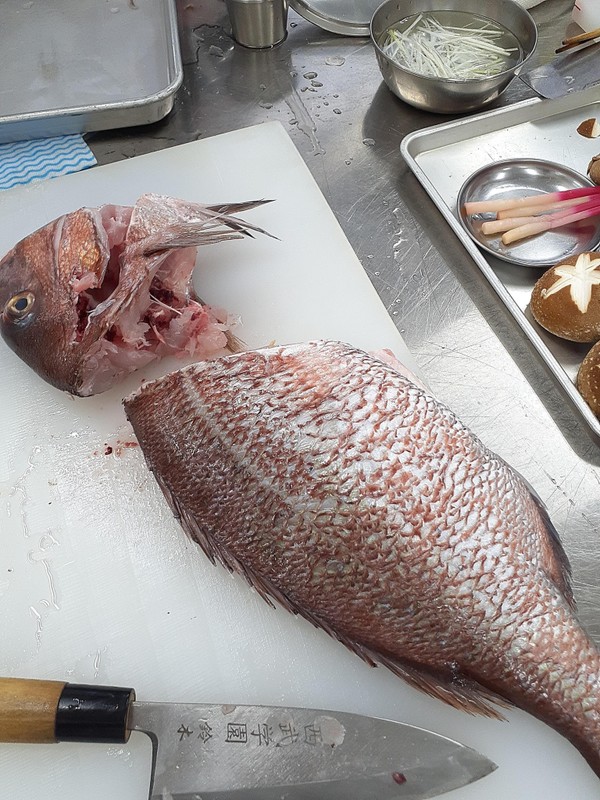 一尾の鯛での料理