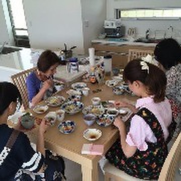 試食中