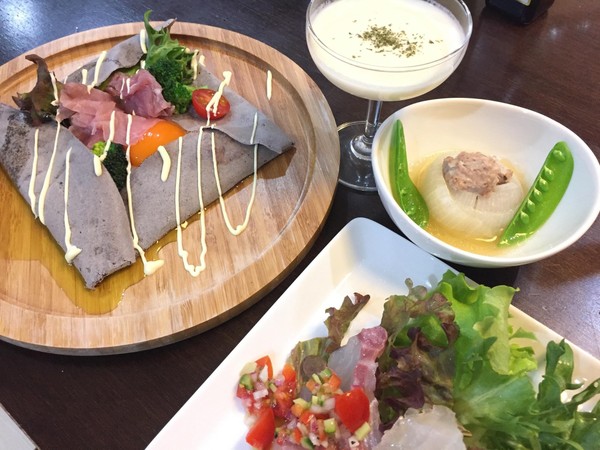 新玉ねぎ尽くし、そば粉のガレットレッスン