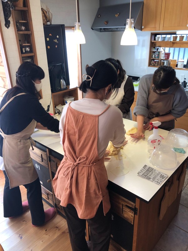ご家族皆さんでパン作り♡とても楽しそう〜♫