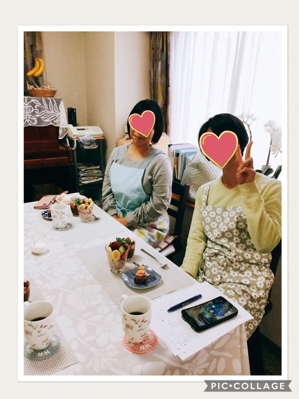 ストロベリーパフェは大人気です