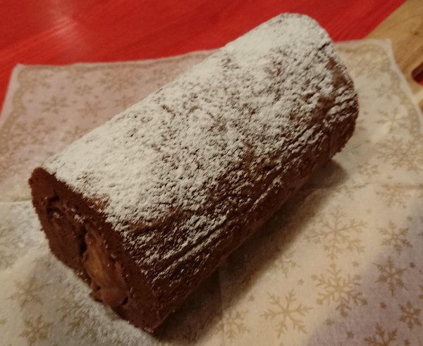 これが薬膳!大好評だった生チョコロールケーキ。