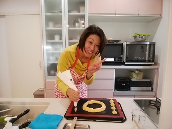 シュー生地が膨らむかドキドキ
