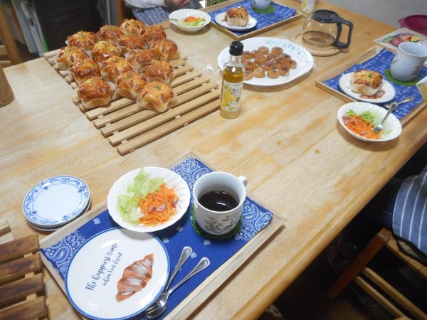 作った後はおたのしみの試食タイム。