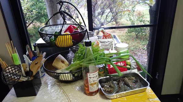 こんな風に食材を並べます
目玉は天使のエビ