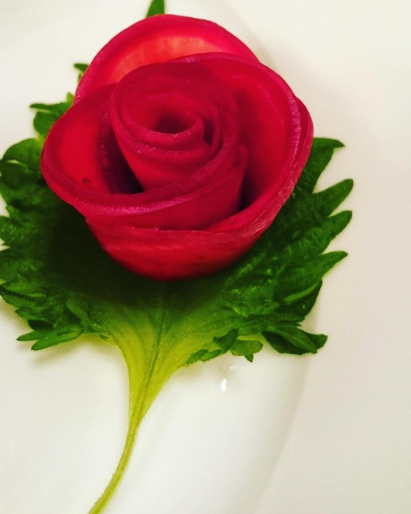 赤かぶの甘酢漬け/薔薇の形に(^^♪