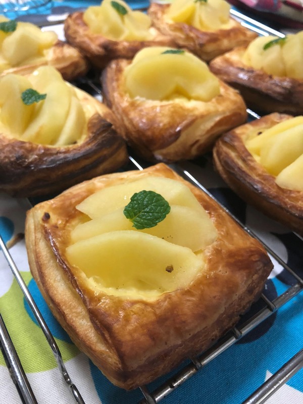 りんごが美味しい季節です。